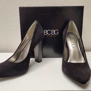 NEW In BOX Vintage BCBG Clarice Black Suede Heels Size 7.5 M 3 in Block Heel